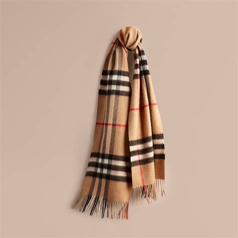 the classic check cashmere scarf burberry|Burberry cashmere check scarf beige.